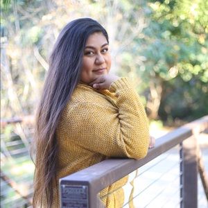 Meet your Posher, Crystal